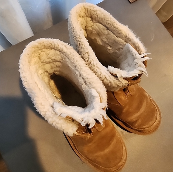 Koolaburra by UGG Kids - Lotta Short Boot - Picture 4 of 10